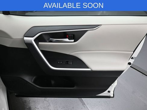 Used 2021 Toyota RAV4 XLE Premium AWD/4WD image 36