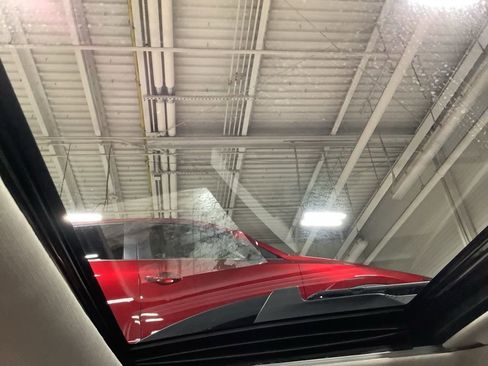 Used 2025 Subaru Outback Premium image 16