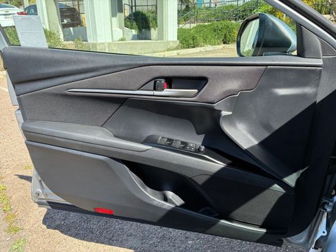 Used 2025 Toyota Camry LE image 18