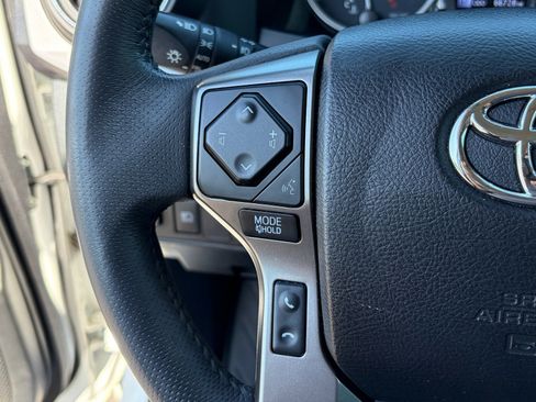 Used 2021 Toyota Tacoma SR5 RWD image 20