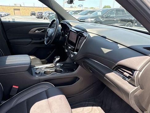 Used 2022 Chevrolet Traverse Premier w/ Redline Edition FWD image 29