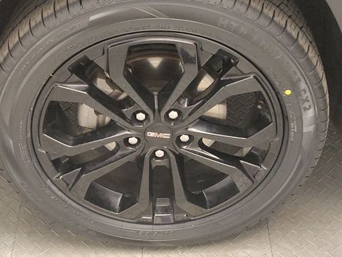 Used 2022 GMC Terrain SLE w/ Elevation Edition FWD image 31
