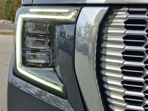 Certified 2021 GMC Yukon XL Denali image 28