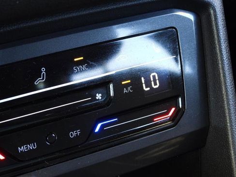 Used 2022 Volkswagen Tiguan SE R-Line image 71