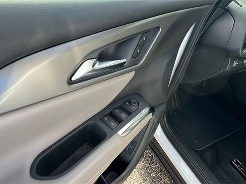 New 2026 Chevrolet Traverse LT image 12