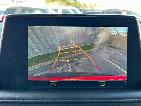 Certified 2022 GMC Yukon SLE image 33