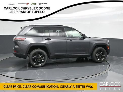 New 2025 Jeep Grand Cherokee Altitude image 3