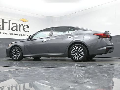 Used 2024 Nissan Altima 2.5 SV FWD image 69
