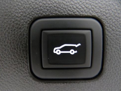 Used 2026 Chevrolet Suburban RST w/ Comfort Package AWD/4WD image 46