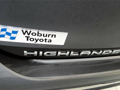 Used 2023 Toyota Highlander Limited image 13
