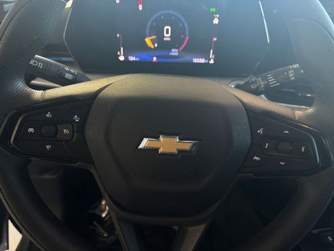 Used 2025 Chevrolet Trax LT image 27