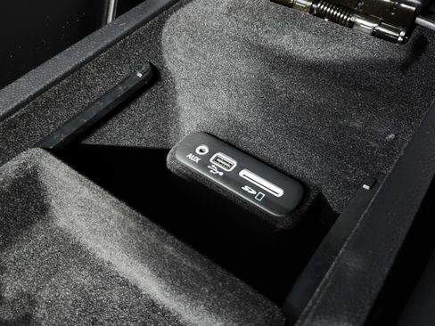 Used 2016 Dodge Charger R/T image 36