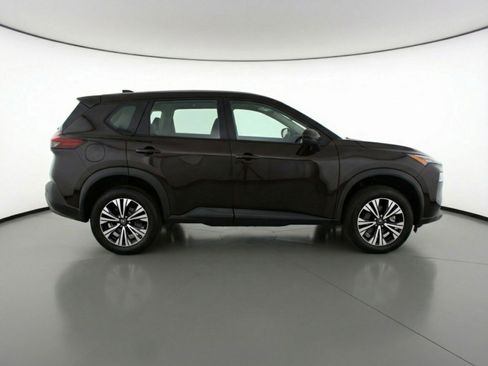 Used 2023 Nissan Rogue SV image 11