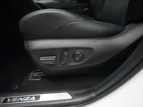 Used 2024 Toyota Venza Nightshade image 29