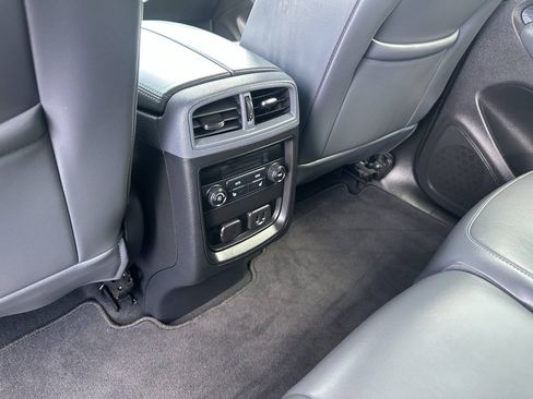 Used 2019 Buick Envision Essence FWD image 16