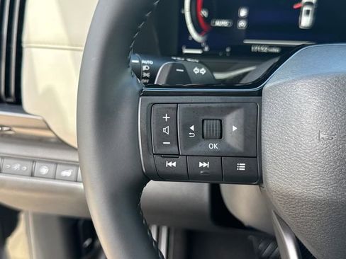 Used 2026 Nissan Pathfinder SL AWD/4WD image 14