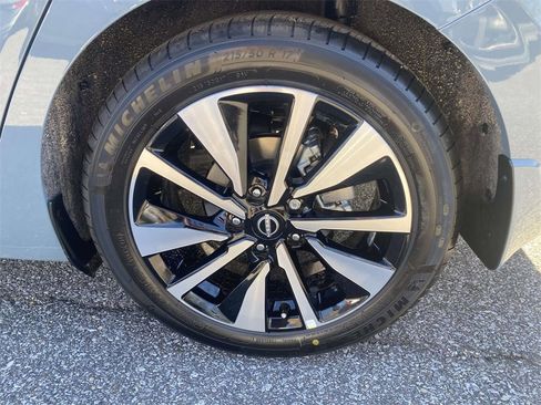 New 2025 Nissan Sentra SV w/ SV Premium Package image 7