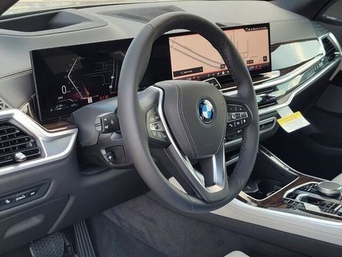 New 2026 BMW X5 xDrive50e image 31