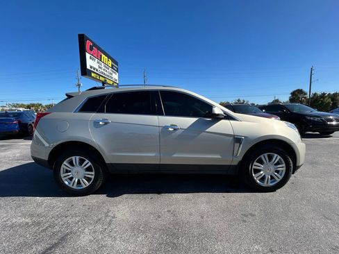 Used 2016 Cadillac SRX Luxury image 3