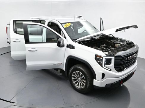 Used 2023 GMC Sierra 1500 AT4 w/ AT4 Premium Package AWD/4WD image 45