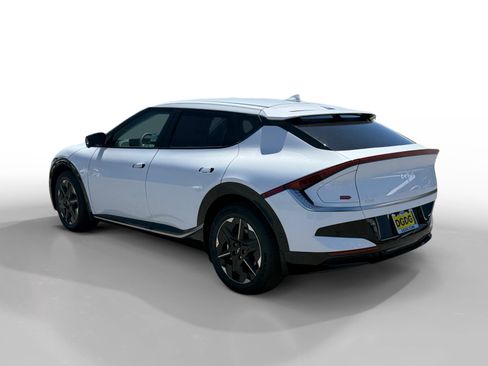 New 2026 Kia EV6 Wind RWD image 3