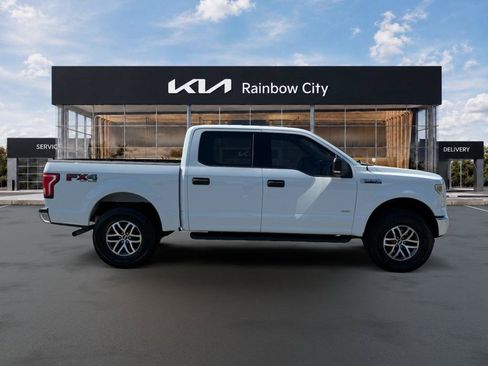 Used 2015 Ford F150 XLT w/ Equipment Group 301A Mid AWD/4WD image 6