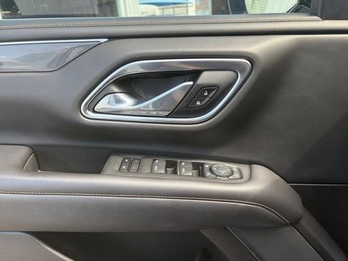 Used 2021 GMC Yukon XL AT4 w/ Rear Media and Nav Package AWD/4WD image 4