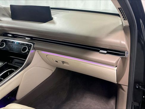 Used 2024 Genesis GV80 2.5T w/ Prestige Package image 13