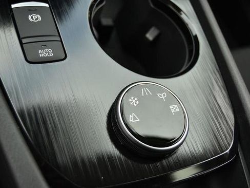 New 2026 Nissan Rogue S image 17