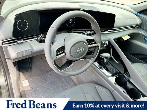 New 2024 Hyundai Elantra SEL w/ Convenience Package image 10