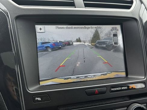 Certified 2018 Ford Explorer XLT w/ Equipment Group 202A image 22