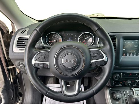 Used 2020 Jeep Compass Latitude AWD/4WD image 20