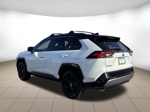 Used 2021 Toyota RAV4 XSE AWD/4WD image 5
