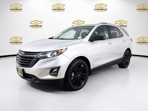 Used 2020 Chevrolet Equinox LT w/ Sport Edition FWD image 3