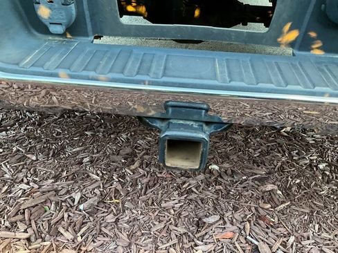 Used 2015 GMC Sierra 1500 SLE w/ SLE Value Package image 8