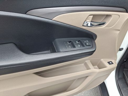 Certified 2021 Honda Pilot EX image 12