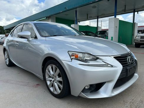 Used 2016 Lexus IS 200t RWD image 7