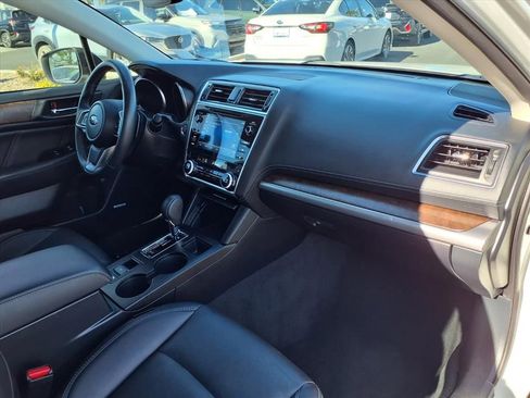 Used 2018 Subaru Outback 2.5i Limited image 16