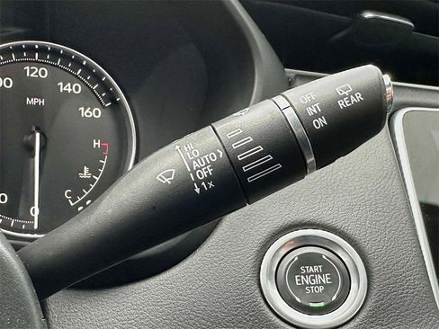 Certified 2022 Cadillac XT4 Sport w/ Enhanced Visibility Package image 30