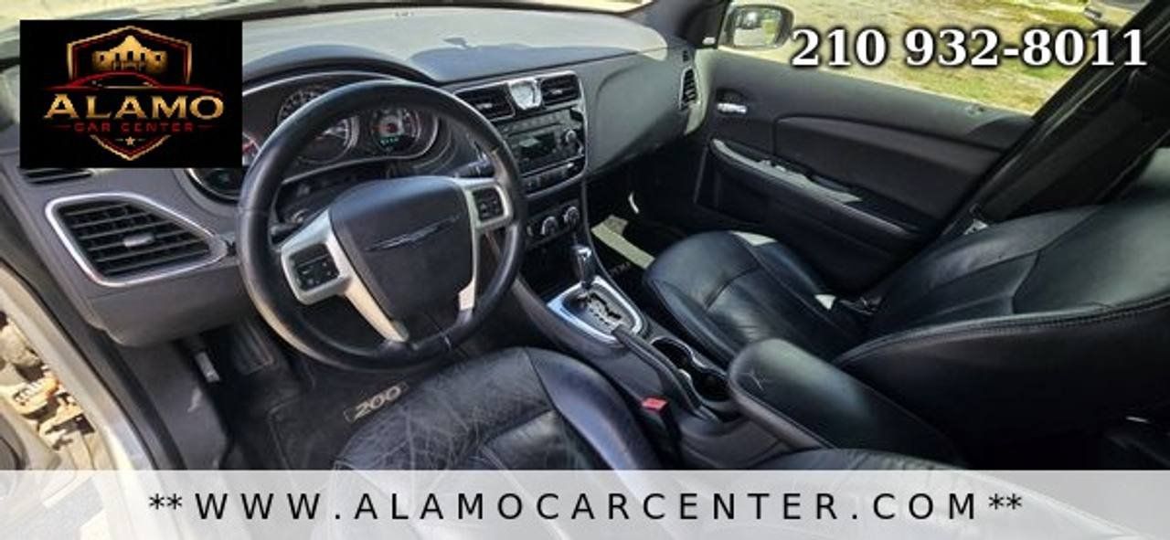 Used 2013 Chrysler 200 Limited FWD image 32