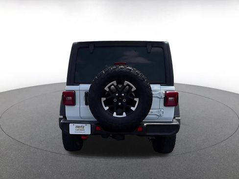 Used 2025 Jeep Wrangler Unlimited Rubicon AWD/4WD image 11