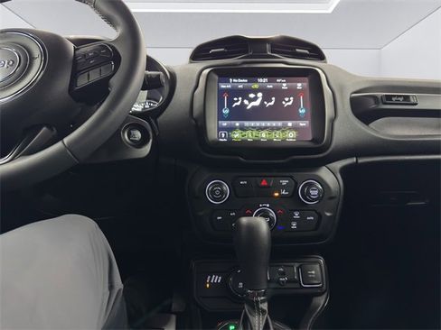 Used 2021 Jeep Renegade Latitude image 15