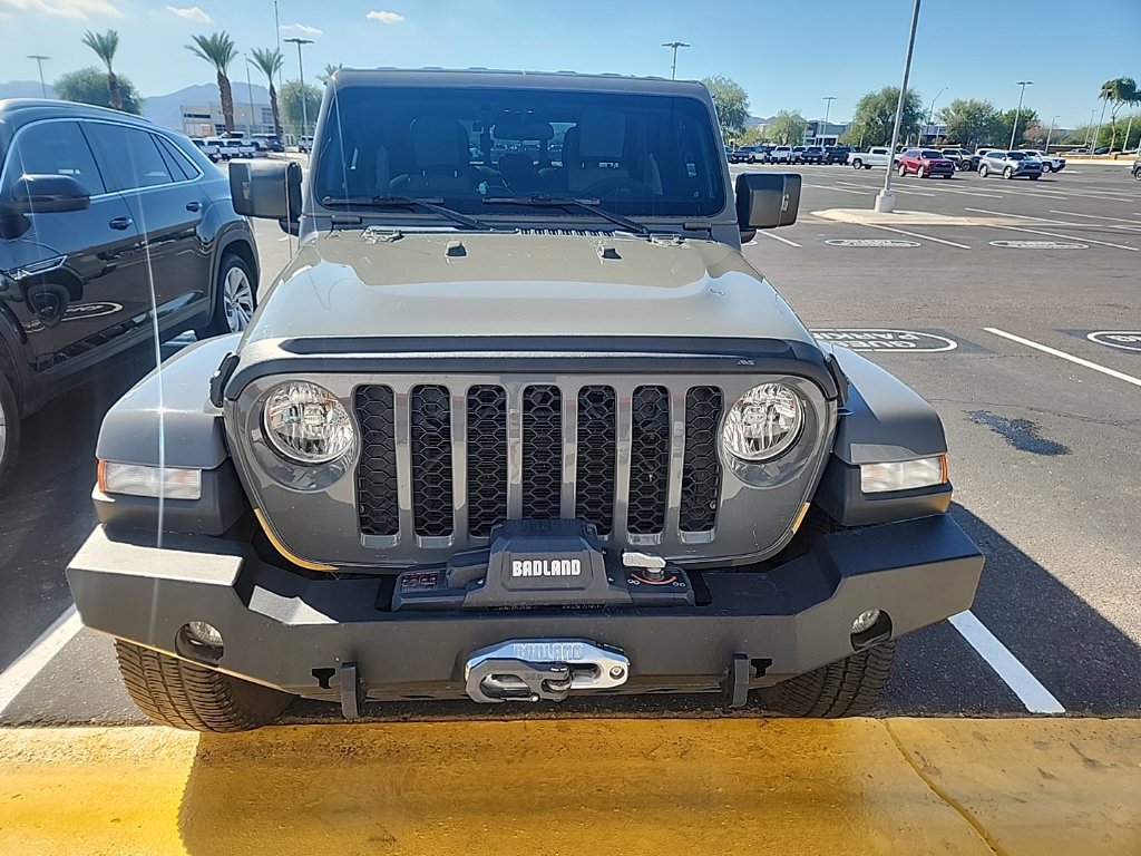 Used 2022 Jeep Gladiator Sport AWD/4WD image 2