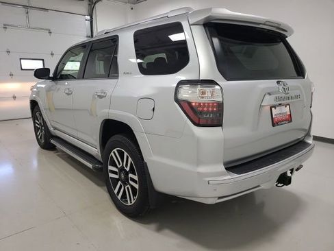 Used 2017 Toyota 4Runner Limited AWD/4WD image 5