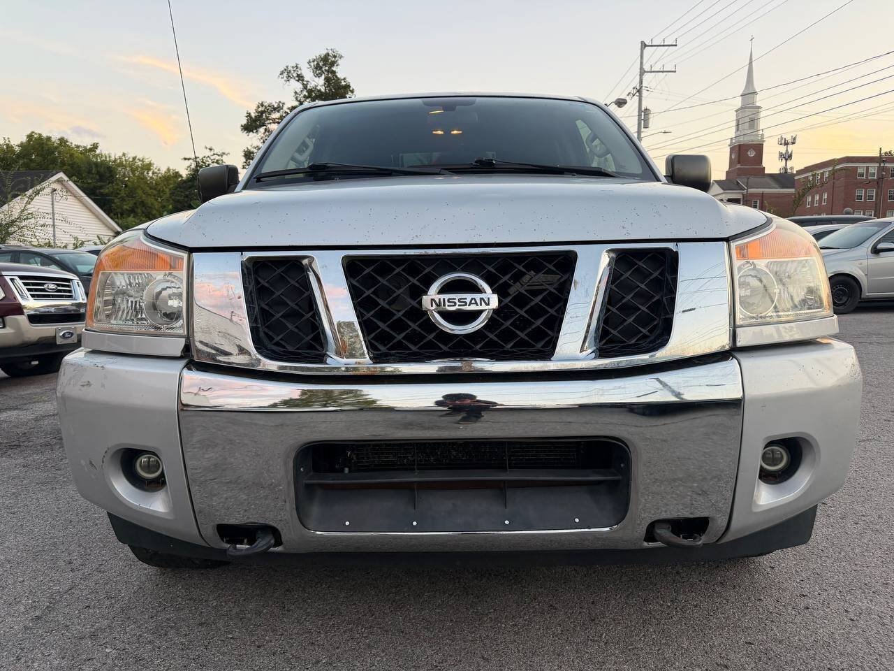 Used 2013 Nissan Titan SV AWD/4WD image 5