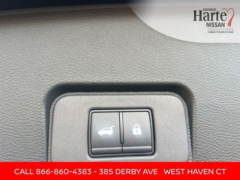 Certified 2025 Nissan Rogue SL AWD/4WD image 31