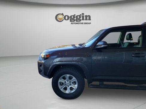 Used 2018 Toyota 4Runner SR5 image 30