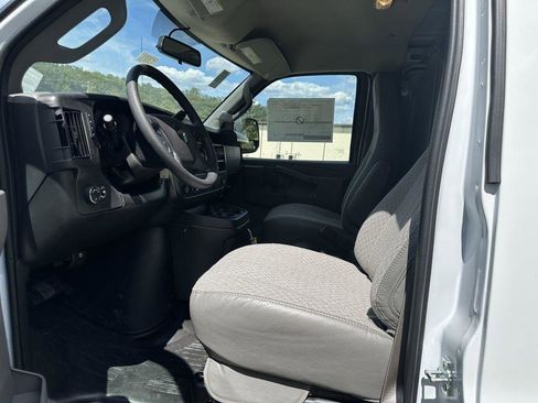 New 2025 Chevrolet Express 3500 w/ Driver Convenience Package image 9