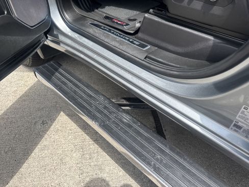 Used 2024 GMC Sierra 1500 Denali Ultimate AWD/4WD image 9