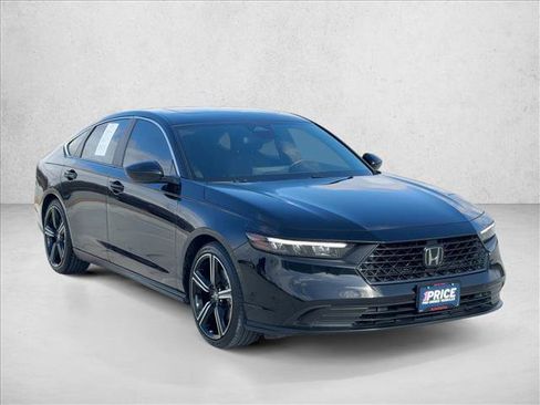 Used 2023 Honda Accord Sport image 3
